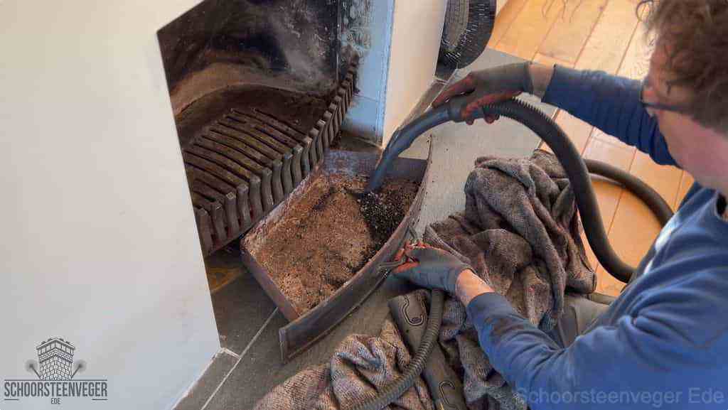 Prijs schoorsteenvegen Ede schouw reinigen Prijs schoorsteenvegen Ede schouw reinigen
