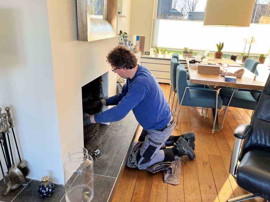 Schouwveger Ede kleed schoorsteenreiniger Schouwveger Ede kleed schoorsteenreiniger